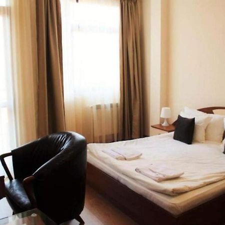 בורובץ Хотел Флора Private Studio All Seasons מראה חיצוני תמונה