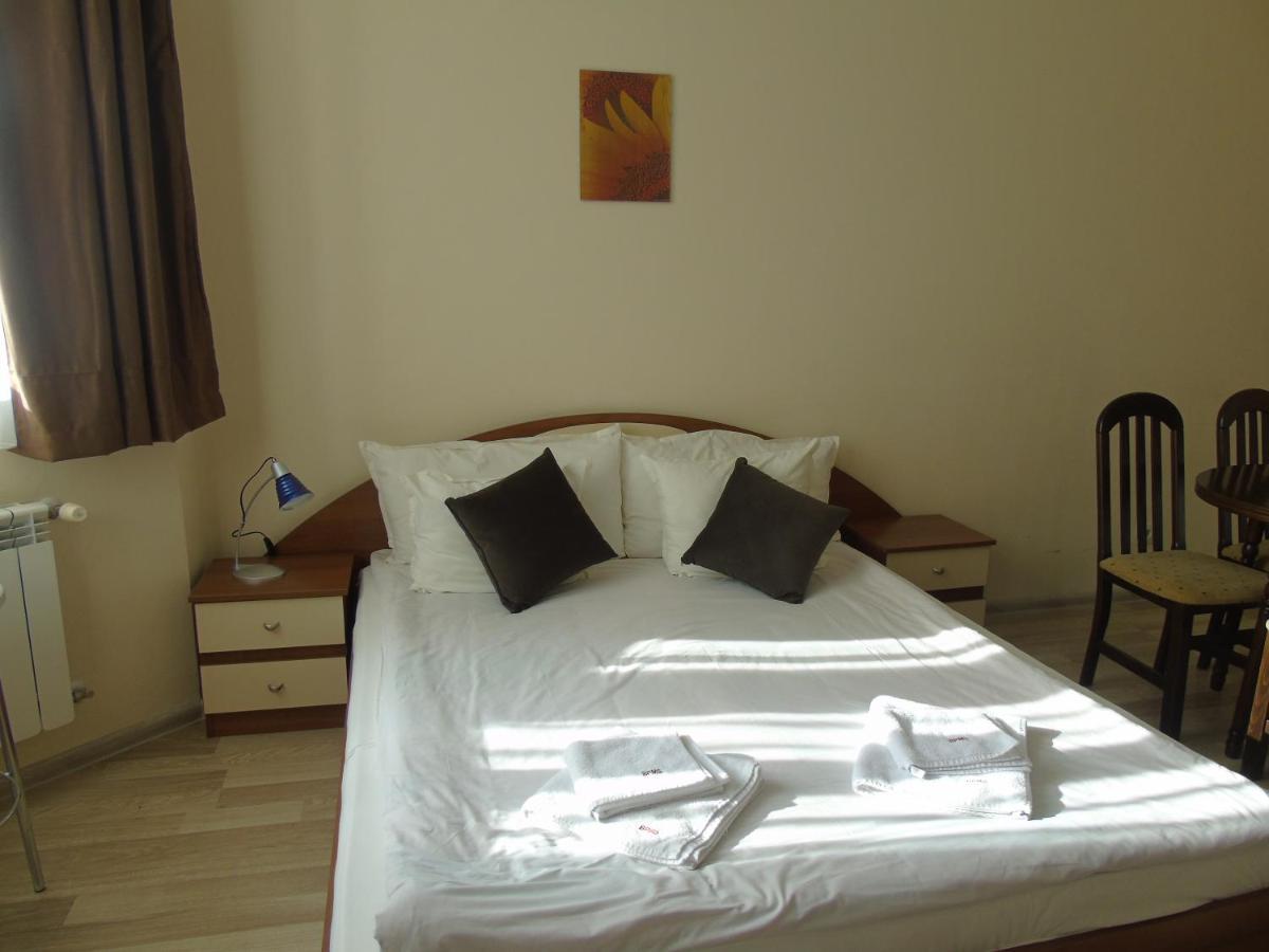 בורובץ Хотел Флора Private Studio All Seasons מראה חיצוני תמונה